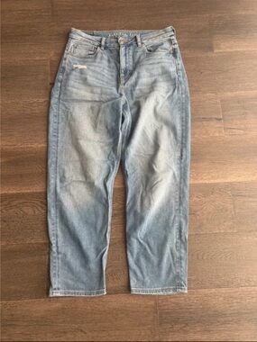 American Eagle Outfitters Washed Light Blue Relaxed Fit Jeans